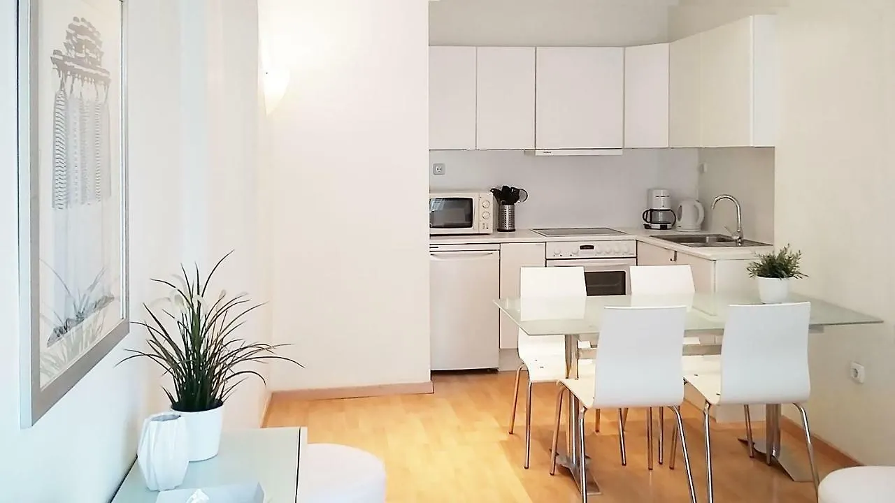 Navarino Apartment location